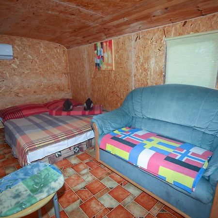 Karavan Štúrovo المظهر الخارجي الصورة