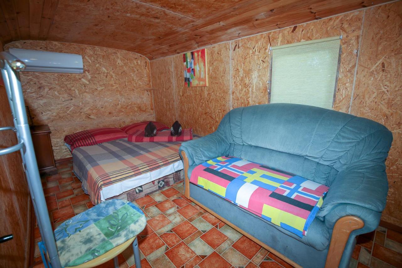 Karavan Štúrovo المظهر الخارجي الصورة